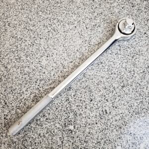 Pittsburgh 17 3/4" Long Drive Ratchet Handle Reversible Drive Size 3/4"